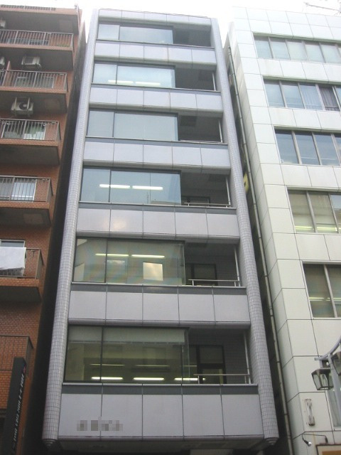 成田ビルの外観