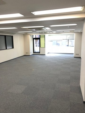 成田ビルの内装