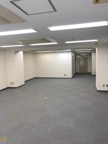 成田ビルの内装