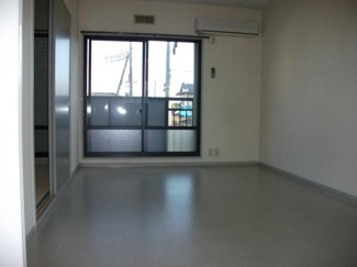 【居間・リビング】 | サンライフ・ロコA | 広いリビング