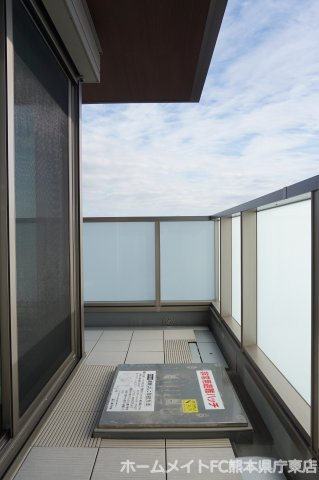 熊本市東区花立３丁目の賃貸マンションのバルコニー