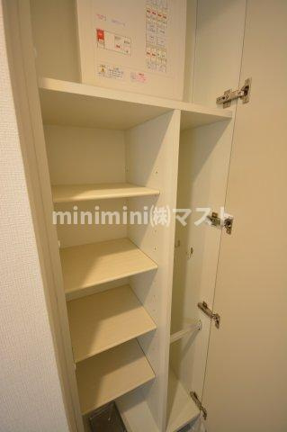 エスリード弁天町グランツの収納