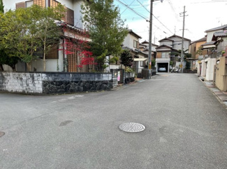 【前面道路含む現地写真】