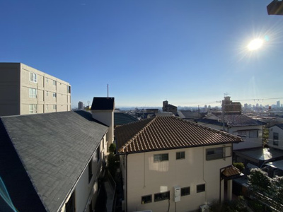 【展望】 | 灘区篠原北町１丁目　新築戸建て | 3階洋室約5.7帖より