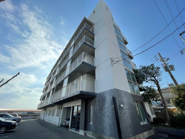 マリンハイム塩屋の外観