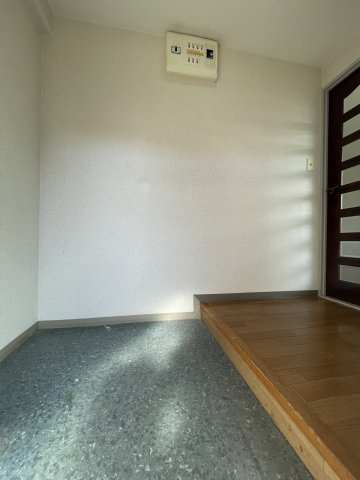 マリンハイム塩屋の玄関