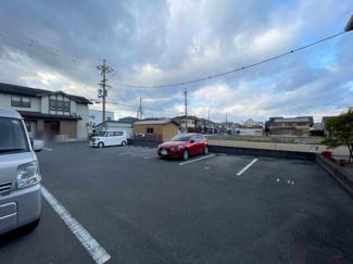【駐車場】