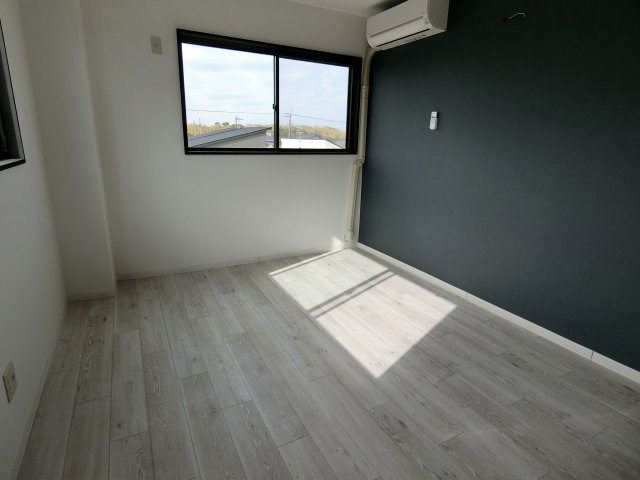 一宮YARDの洋室