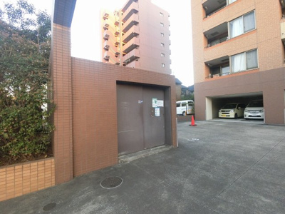【その他共用部分】 | アークプラザ生麦 | ゴミ置場です。