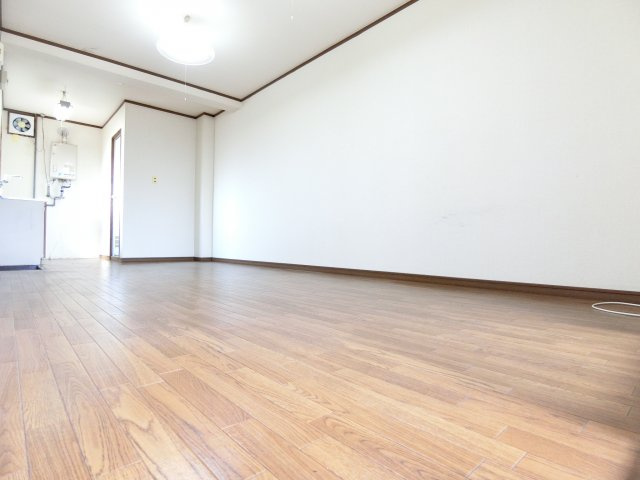 本松葉ビルの居間・リビング