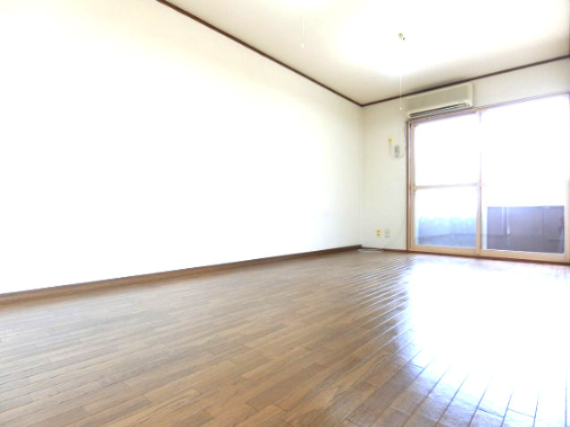 本松葉ビルの寝室
