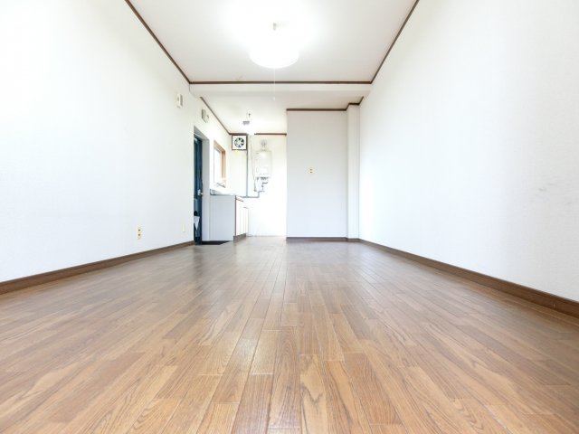 本松葉ビルの居間・リビング