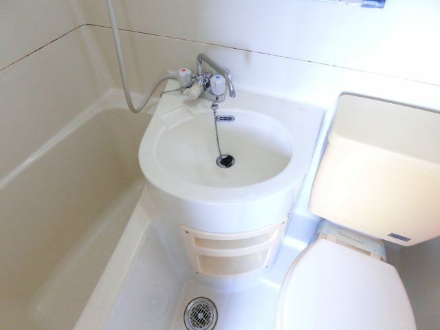 本松葉ビルの洗面所