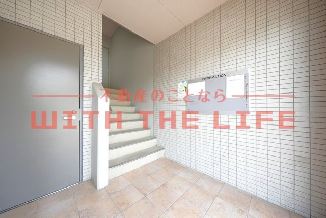 レジデンス・グリンダ【10,000円キャッシュバック対象物件】のエントランス|建物の内部です