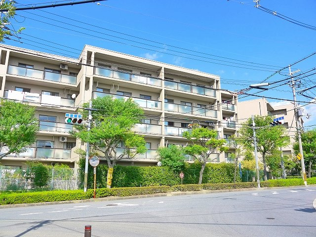 ローレルコート萩の台Ⅲの外観