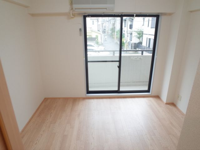 【寝室】 | 本山ヤングパレス