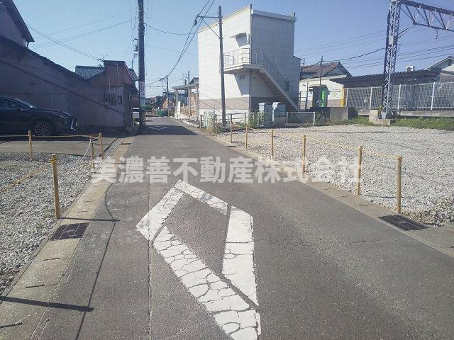 ５７５７８　羽島市足近町南宿土地の前面道路含む現地写真