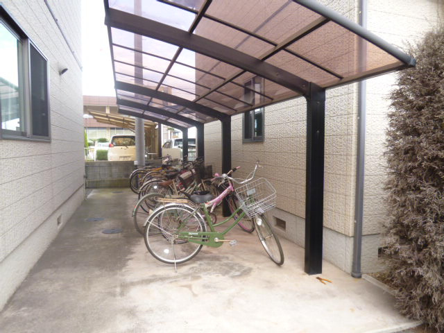 倉敷市茶屋町のアパートのその他共用部分|自転車置き場