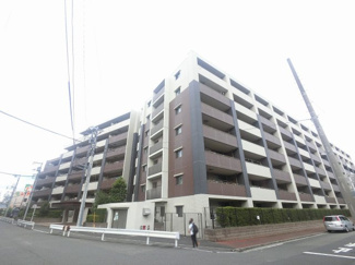【外観】 | 総戸数１５２戸、２０１２年２月築、管理人は日勤勤務につき管理体制良好です♪