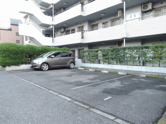 【駐車場】 | 平置き駐車場です。