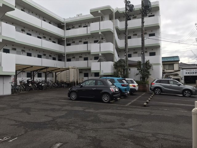 ハイム伊勝の駐車場|ハイム伊勝