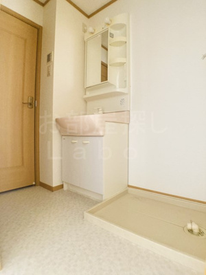 【洗面所】 | クリスタルB