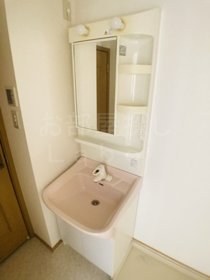 【洗面所】 | クリスタルB