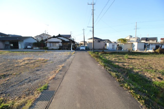 【前面道路含む現地写真】 | 川越市古谷上　建築条件なし売地　「南古谷駅」徒歩36坪　【古谷小学区】