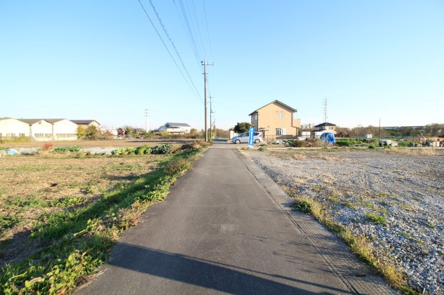 川越市古谷上　建築条件なし売地　「南古谷駅」徒歩36坪　【古谷小学区】の前面道路含む現地写真