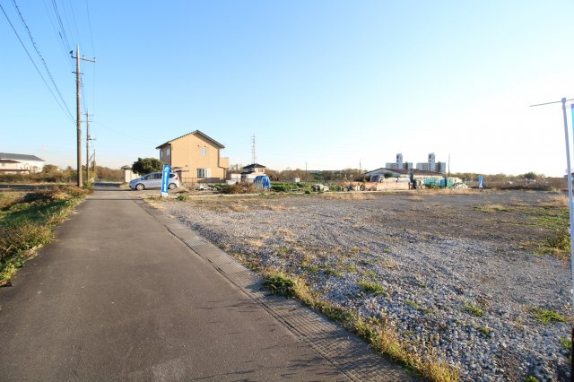 川越市古谷上　建築条件なし売地　「南古谷駅」徒歩36坪　【古谷小学区】の前面道路含む現地写真