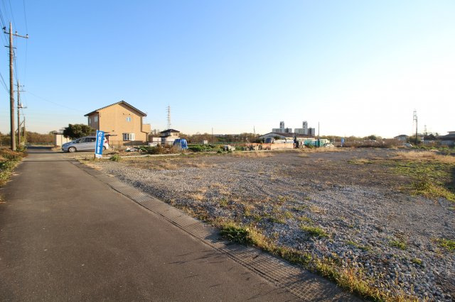 川越市古谷上　建築条件なし売地　「南古谷駅」徒歩36坪　【古谷小学区】の前面道路含む現地写真