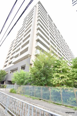 プラウド江坂　仲介手数料無料の外観