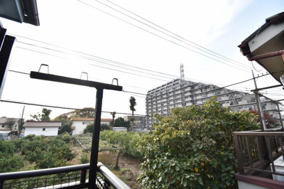 【展望】 | 立川市一番町１丁目　再生住宅 | 武蔵野の緑を存分に楽しめるのは、低層住宅地域ならではの眺望。夜は星空を見ながらご家族で語り合いを…
