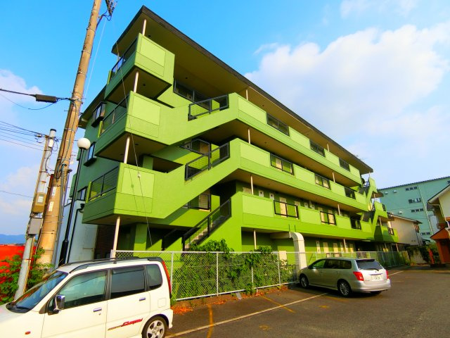 ハイツヴィラローズの外観