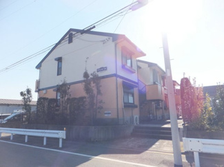 【外観】 | ブルーライン「新羽」駅まで徒歩10分！便利な立地の2階建てアパートです♪通勤通学はもちろん、お買い物やお出かけにもGood☆
