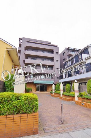 レーベンハイム吉川グランスクエアの外観