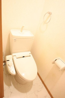【トイレ】 | シャンテ・シャル | 落ち着いた色調のトイレです