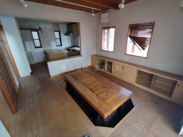 【居間・リビング】 | 日高市下鹿山 | こちらの16.0帖のリビングで趣味の時間をお楽しみください