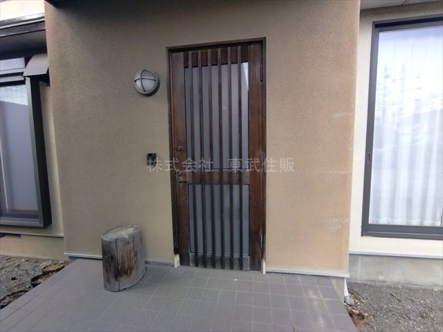 【玄関】 | 日高市下鹿山 | 落ち着いた玄関です