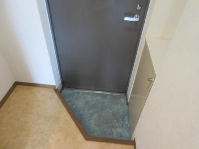 PALACEFIRSTQの玄関