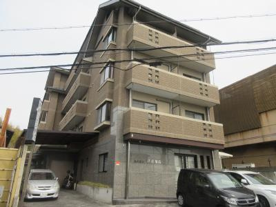 PALACEFIRSTQの外観