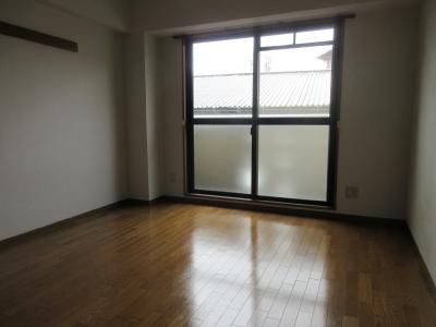 PALACEFIRSTQの居間・リビング|洋室