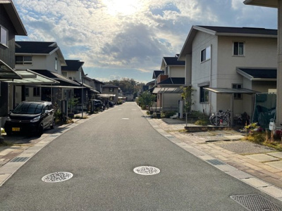 【前面道路含む現地写真】 | 京田辺市同志社山手2丁目　中古戸建