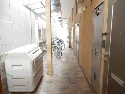 ロフティ西院の駐車場|オートロック内駐輪場