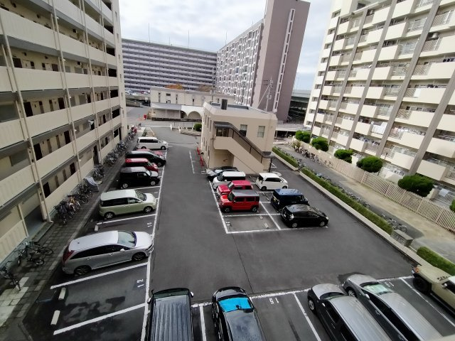 高殿コーポの駐車場|平面駐車場あり（空き状況要確認）