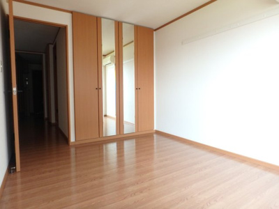 【寝室】 | フェアリー芳明