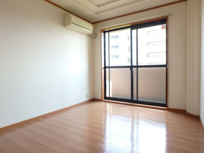 【洋室】 | フェアリー芳明