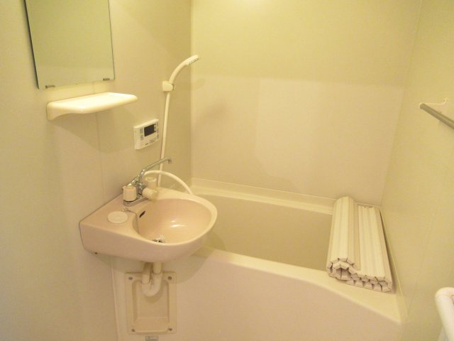 プラティ　ニューセジュールの浴室|サンプル