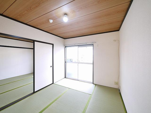 ツインハイムの和室|和室が一間続きですので開放的です