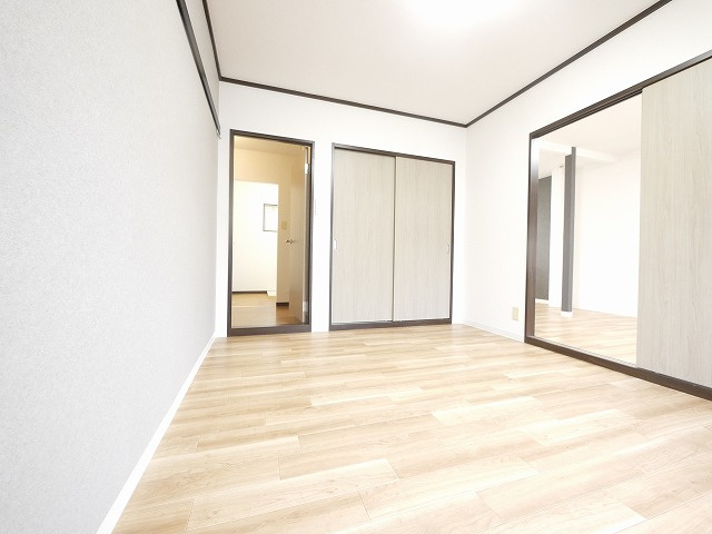 ツインハイムの寝室|落ち着いて過ごせるお部屋なので、寝室にいかがでしょうか